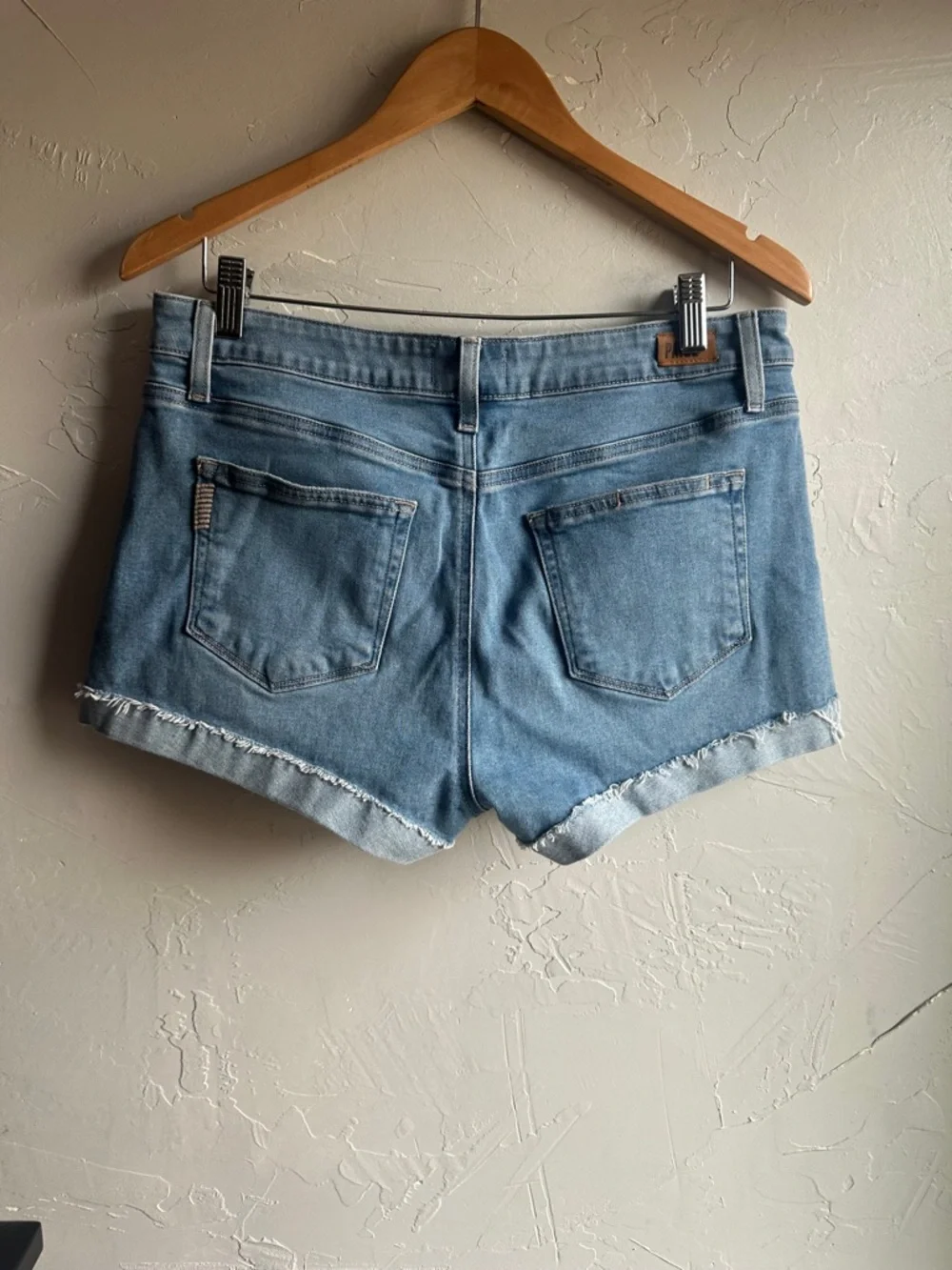 PAIGE‎ Jimmy Jimmy Distressed Denim Shorts Y2K Model Off Duty Festival Summer 29